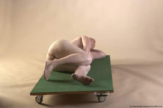 Nude Woman White Laying poses - ALL Average short blond Pinup