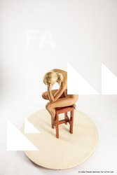 anastazie sitting 04a