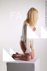 kneeling reference unaisa 06