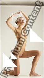 Kneeling reference poses of Eula