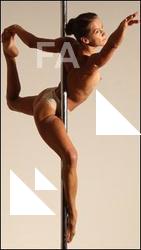 Poledance reference poses of Mercedes