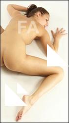 Laying reference poses Della