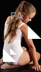 Kneeling reference poses Esme