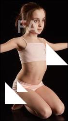 Kneeling reference poses Lilly