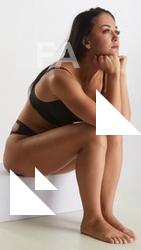 Sitting reference poses Zuzu Sweet