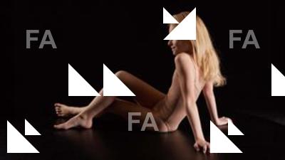 Sitting reference poses Timea