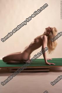 kveta kneeling 33