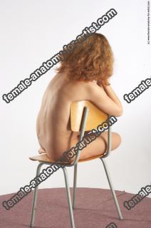 anezka kneeling 04