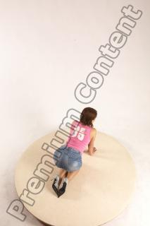 karina kneeling 27a