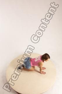 karina kneeling 30a