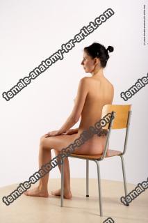 perla sitting 04