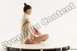 Evelina Sitting