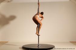 Poledance reference poses of Mercedes