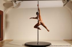 Poledance reference poses of Mercedes