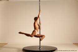 Poledance reference poses Mercedes