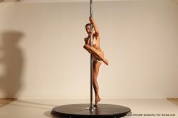 Poledance reference poses Mercedes