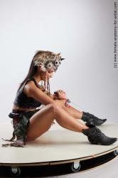 Sitting reference poses Suleika